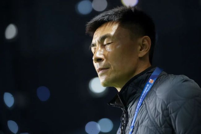 ……疯狂华雷斯，一共有两百多名直属成员。